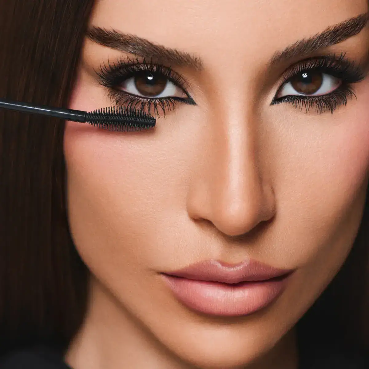 Máscara de Cílios Boca Rosa Preto Efeito Volume Longa Duração Vegan - Imagem 7