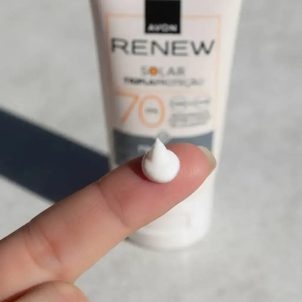 Protetor Solar Renew FPS 70 Com Protinol 40g Avon - Imagem 3